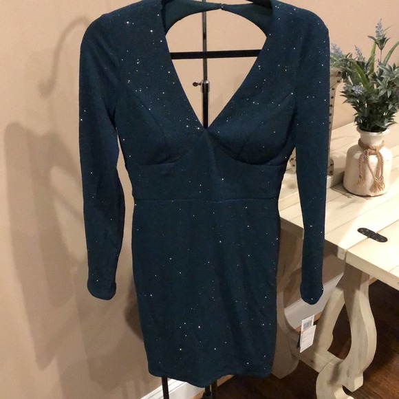 City Studio Womens Green Glitter Long Sleeve V Neck Short Body Con dress… - Picture 12 of 16